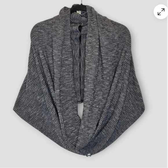 Lululemon Vinyasa Infinity Scarf/Wrap - Picture 3 of 6